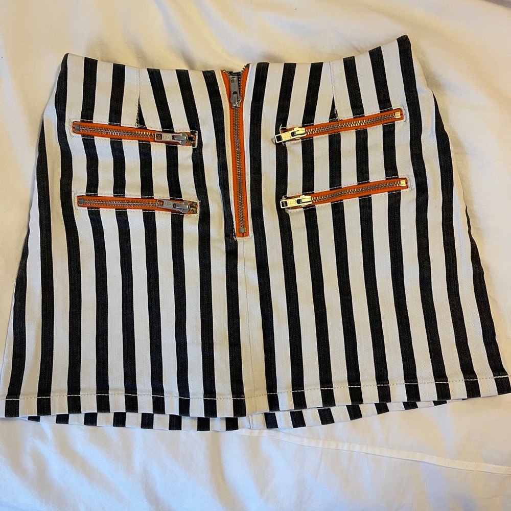 Striped b&w skirt with orange zippers